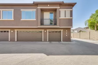 Photo #2: 6133556 Listing