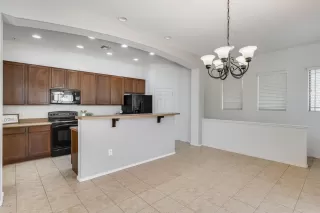 Photo #6: 6133556 Listing