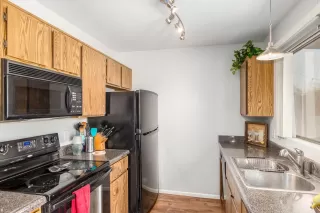 Photo #5: 6133801 Listing 