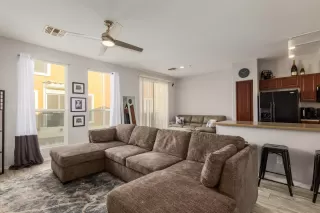 Photo #3: 6133825 Listing