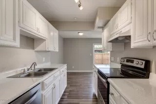 Photo #4: 6134049 Listing