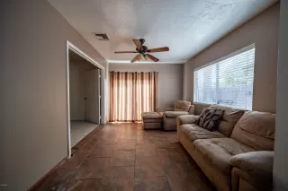 Photo #4: 6134111 Listing