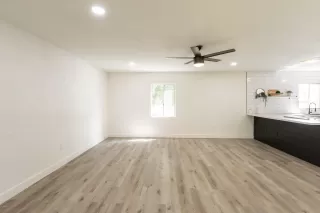 Photo #2: 6134172 Listing