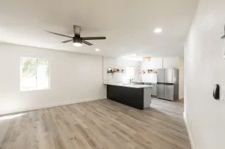 Photo #3: 6134172 Listing