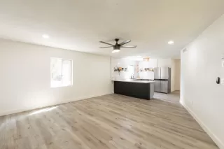 Photo #4: 6134172 Listing