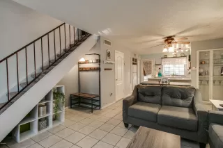 Photo #3: 6134296 Listing