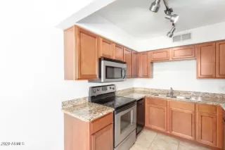 Photo #6: 6134310 Listing 