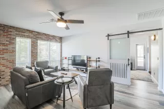 Photo #1: 6134355 Listing 