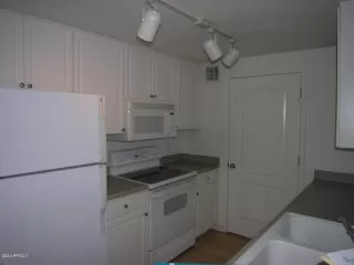 Photo #3: 6134359 Listing 