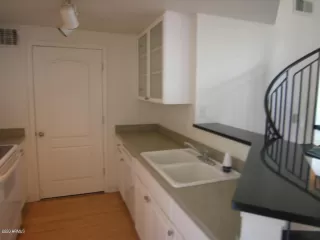 Photo #4: 6134359 Listing 