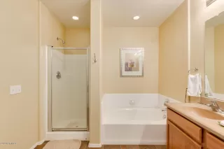Photo #5: 6134453 Listing