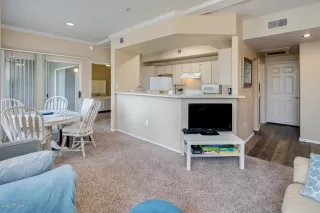 Photo #4: 6134507 Listing