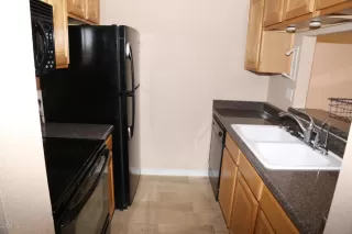 Photo #5: 6134628 Listing