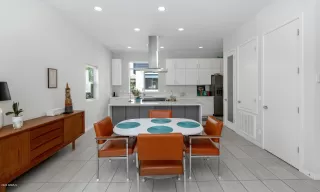 Photo #5: 6134795 Listing