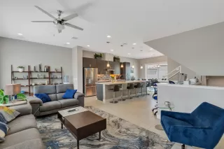 Photo #2: 6135059 Listing