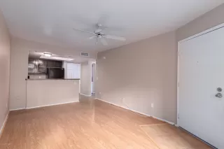 Photo #5: 6135160 Listing