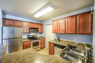 Photo #5: 6135189 Listing