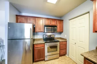 Photo #6: 6135189 Listing