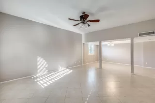 Photo #4: 6135725 Listing