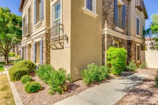 Photo #2: 6135960 Listing