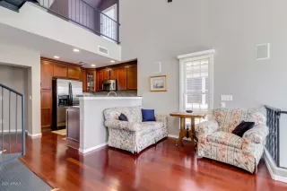 Photo #5: 6135960 Listing