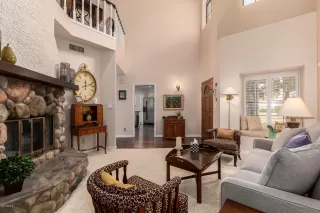 Photo #6: 6136005 Listing 