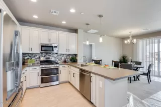 Photo #5: 6136255 Listing 