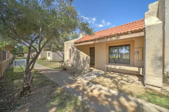 MLS: 6136279 Condo For Sale