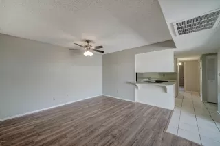 Photo #6: 6136279 Listing 