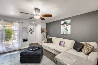 Photo #6: 6136281 Listing