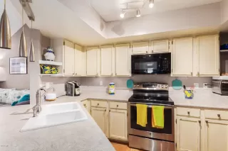 Photo #5: 6136311 Listing 