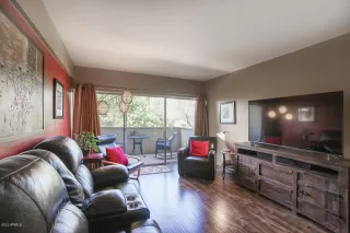 Photo #6: 6136352 Listing