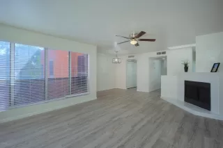 Photo #6: 6136439 Listing