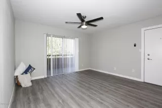 Photo #5: 6136490 Listing