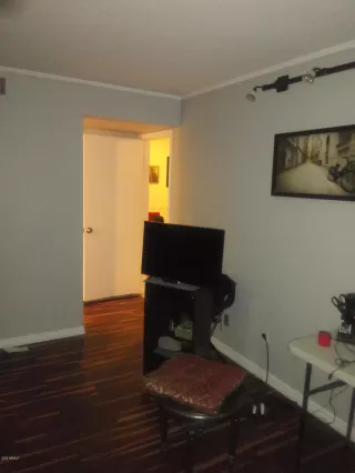 Photo #4: 6136538 Listing