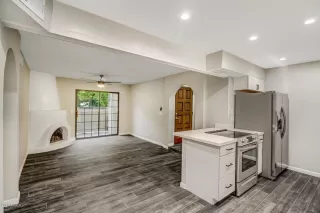 Photo #3: 6136618 Listing 