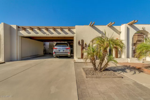 MLS: 6136622 Condo For Sale