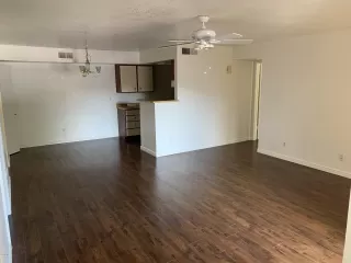 Photo #4: 6136676 Listing