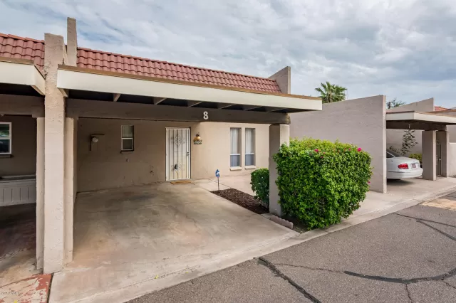 MLS: 6136850 Condo For Sale