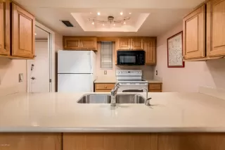 Photo #4: 6136850 Listing