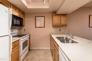 Photo #6: 6136850 Listing