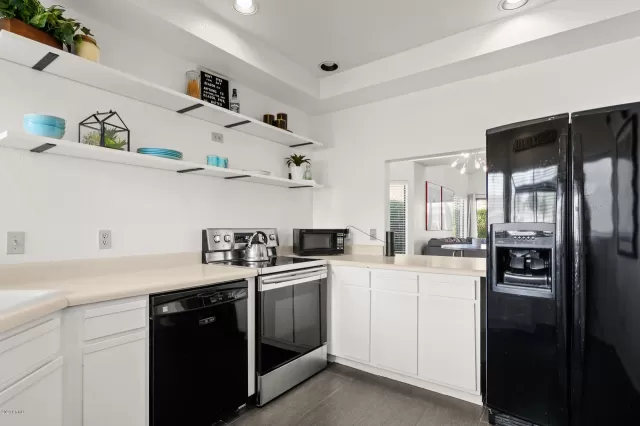 MLS: 6136878 Condo For Sale