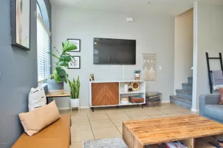 Photo #3: 6136884 Listing