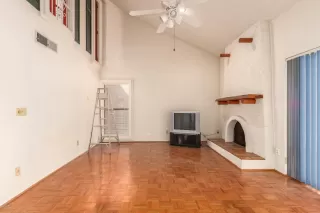 Photo #2: 6136910 Listing 