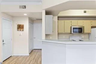 Photo #5: 6136975 Listing 