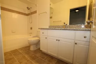 Photo #6: 6137114 Listing