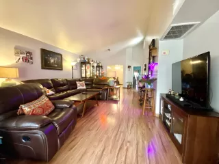 Photo #4: 6137115 Listing 