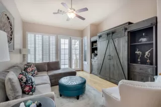 Photo #2: 6137195 Listing
