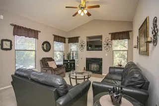 Photo #2: 6137240 Listing