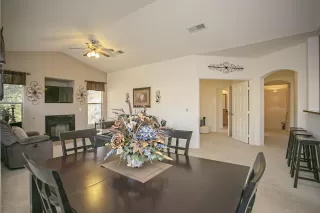 Photo #6: 6137240 Listing